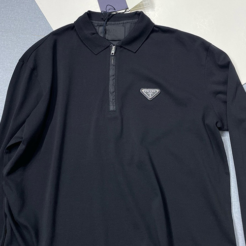 [홍콩명품,PRADA] 프라다 25SS 삼각로고 하프지퍼 카라 폴로 긴팔 티셔츠 (블랙), BM22463, JL, 레플리카의류,미러급사이트