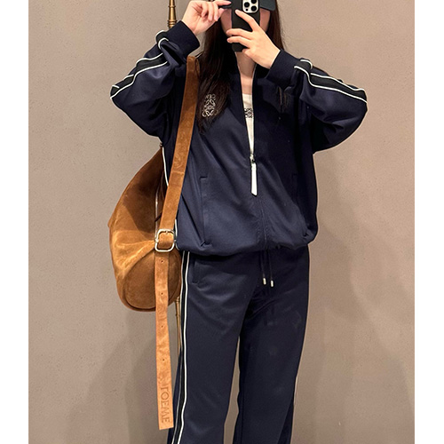 [홍콩명품.LOEWE] 로에베 25SS 로고 자수 트레이닝 집업 자켓 + 팬츠 바지 상하의 세트 (네이비), BM22535, KB, 레플리카의류,미러급사이트