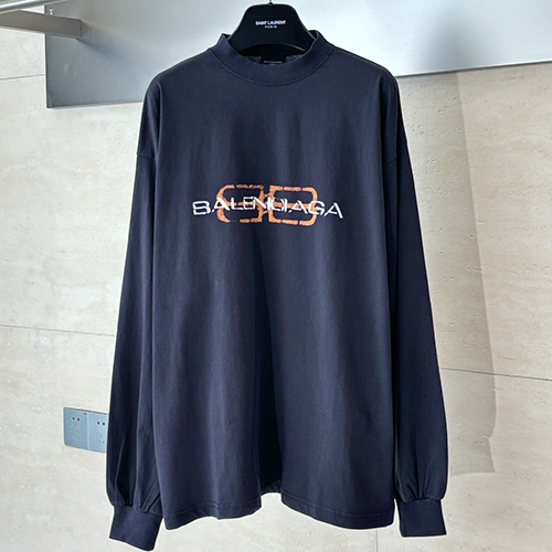 [홍콩명품.BALENCIAGA] 발렌시아가 25SS 로고 프린트 긴팔 티셔츠 (네이비), BM22548, KB, 레플리카의류,미러급사이트