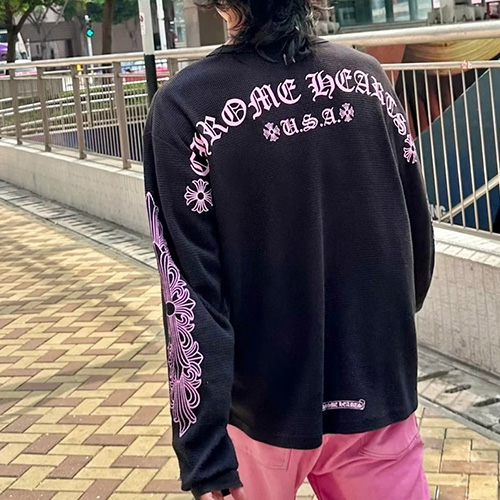 [홍콩명품.Chrome Hearts] 크롬하츠 25SS 로고 그래픽 프린트 긴팔 티셔츠 (블랙), BM22555, KB, 레플리카의류,미러급사이트