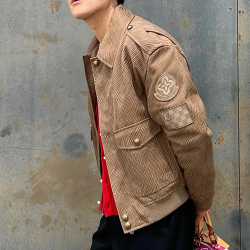 [홍콩명품.LOUIS VUITTON] 루이비통 25SS 로고 패턴 카라 봄버 자켓 (2컬러), BM22633, KSM, 레플리카의류,미러급사이트