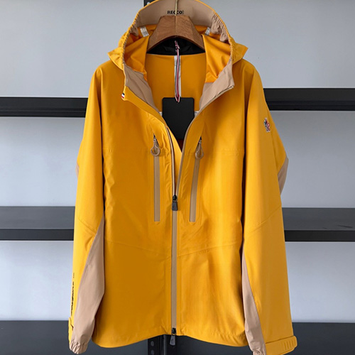 [홍콩명품.MONCLER] 몽클레어 25SS 로고 후드 바람막이 자켓 (노랑), BM22639, KSM, 레플리카의류,미러급사이트