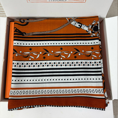 [홍콩명품.Hermes] 에르메스 25SS 로고 패턴 실크 스카프 머플러 (브라운), ET3136, 홍콩명품의류,구매대행,온라인명품