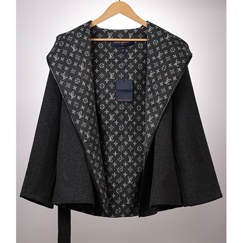 [홍콩명품.LOUIS VUITTON] 루이비통 25SS 로고 여성 모노그램 캐시미어 쇼트 코트 자켓 (블랙), BM22860, TOM, 레플리카의류,미러급사이트