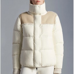 [홍콩명품.MONCLER] 몽클레어 25SS 로고 여성 구스다운 패딩 자켓 (아이보리), BM22889, PG, 레플리카의류,미러급사이트