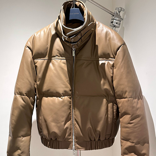 [홍콩명품.Burberry] 버버리 25SS 로고 레더 가죽 구스 다운 패딩 자켓 (브라운), BM23053, TOM, 레플리카의류,미러급사이트