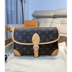 [홍콩명품.LOUIS VUITTON] 루이비통 25SS 로고 모노그램 다이앤 숄더백 M45985, BGM5424, GU2, 홍콩명품가방,명품쇼핑몰,크로스백,핸드백,구매대행
