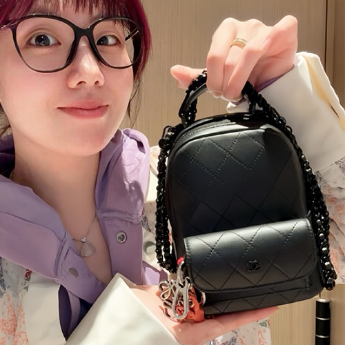 [홍콩명품.CHANEL] 샤넬 25SS 로고 퀄팅 레더 가죽 미니 백팩 (블랙), BGM5450, YF, 홍콩명품가방,명품쇼핑몰,크로스백,핸드백,구매대행