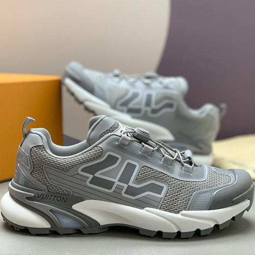 [홍콩명품.LOUIS VUITTON] 루이비통 26SS 로고 RUNNER TATIC 스니커즈 운동화 (그레이), SE6042, PMD, 명품스니커즈,운동화,구두,로퍼,하이탑,신발