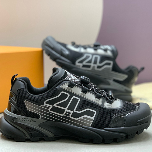 [홍콩명품.LOUIS VUITTON] 루이비통 26SS 로고 RUNNER TATIC 스니커즈 운동화 (블랙), SE6046, PMD, 명품스니커즈,운동화,구두,로퍼,하이탑,신발