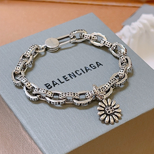 [홍콩명품.BALENCIAGA] 발렌시아가 26SS 로고 BB 실버 팔찌, ET3384, NNT, 명품레플리카 모자 캡 남자여자