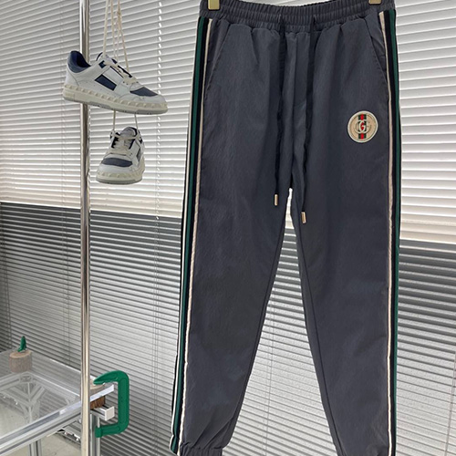 [홍콩명품.Gucci] 구찌 26SS 로고 자수 다운 패딩 조거 팬츠 바지 (그레이), BM24677, 레플리카의류,미러급사이트