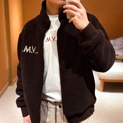 [홍콩명품.LOUIS VUITTON] 루이비통 26SS 로고 터틀넥 플리스 봄버 자켓 1AJTU1 (브라운), BM24732, JL, 레플리카의류,미러급사이트