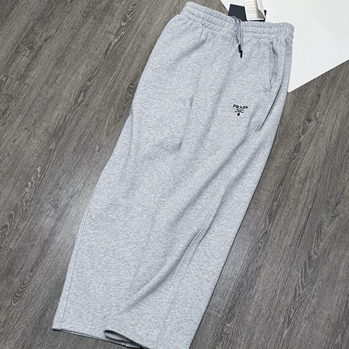 [가격문의][홍콩명품,PRADA] 프라다 26SS 로고 자수 조거 팬츠 바지 (2컬러), BM24735, JL, 레플리카의류,미러급사이트