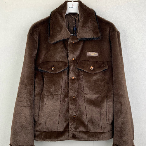 [가격문의][홍콩명품.LOUIS VUITTON] 루이비통 26SS 로고 퍼 카라 자켓 1AJVEJ (브라운), BM24823, KK, 레플리카의류,미러급사이트