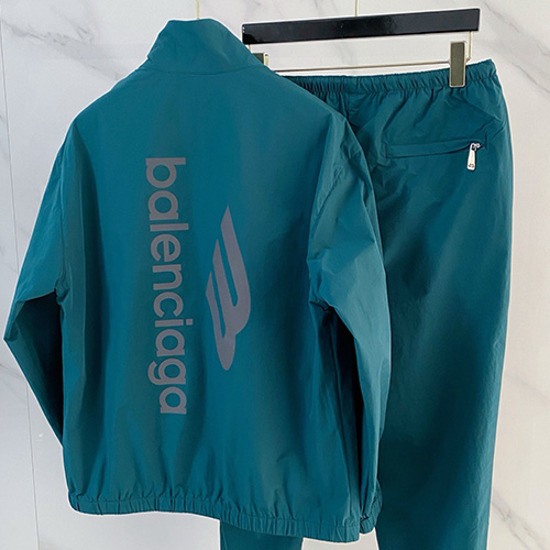 [홍콩명품.BALENCIAGA] 발렌시아가 26SS 로고 프린트 터틀넥 봄버 자켓 + 조거 팬츠 바지 상하의 세트 (2컬러), BM24863, KSM, 레플리카의류,미러급사이트