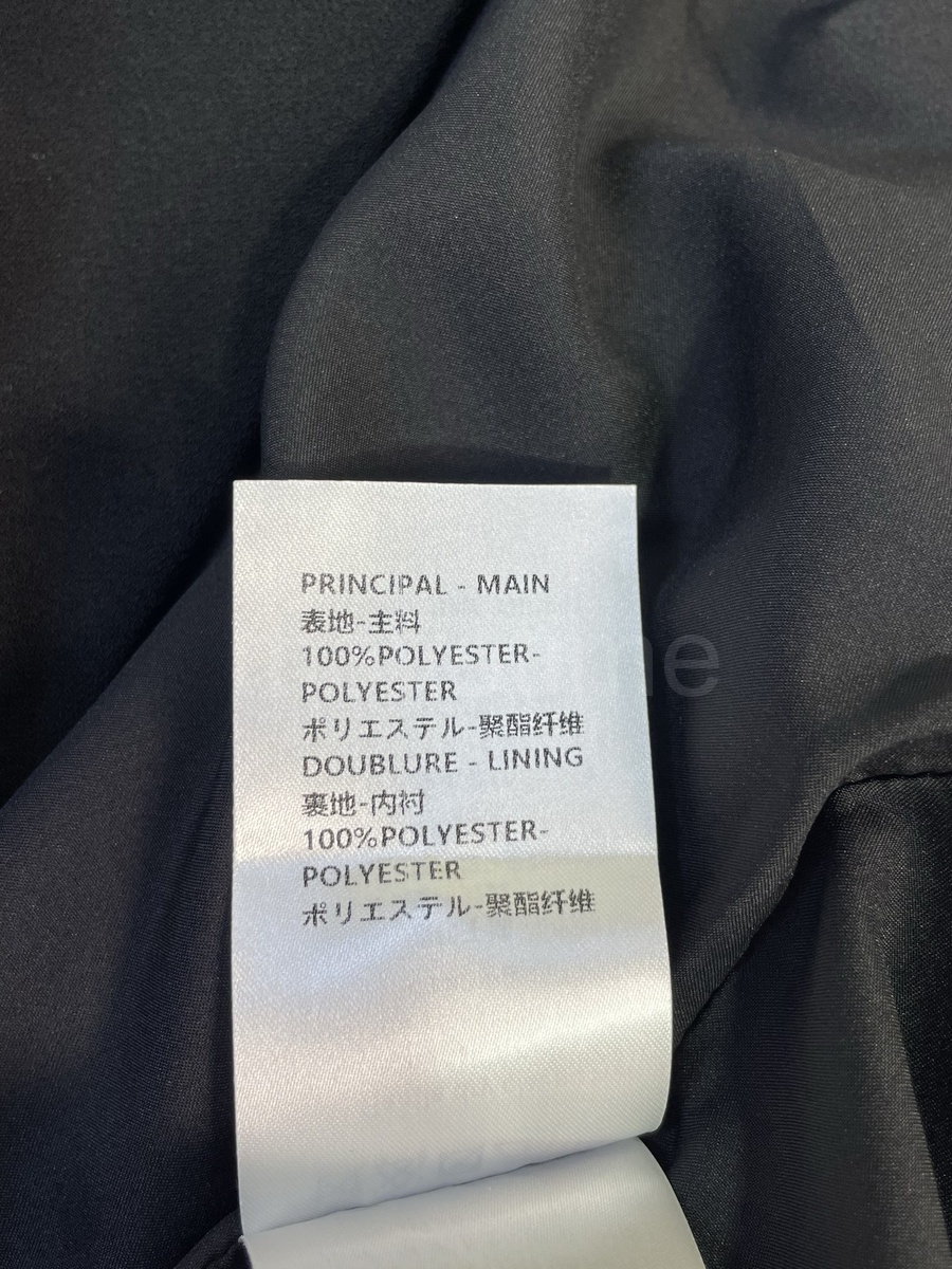 루이비통 로고 여성 슬리브리스 집업 원피스 (블랙) 26SS 상세이미지 6