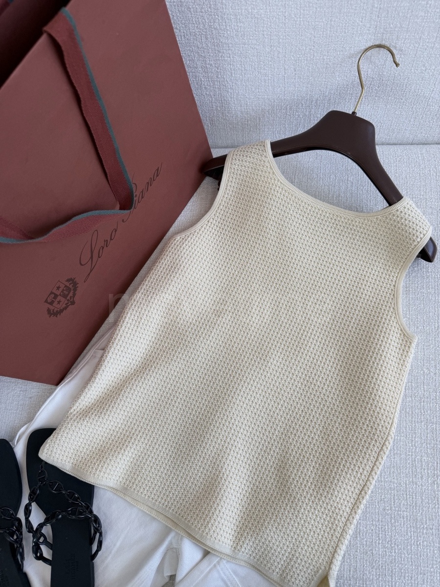로로피아나 로고 여성 반팔 가디건 + 탑 + 팬츠 바지 3PCS 상하의 세트 (아이보리) 26SS 상세이미지 6